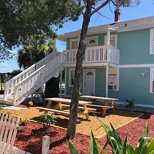  Apartment Pets Ok! Steps To Ocean Center Walk To Beach! United States